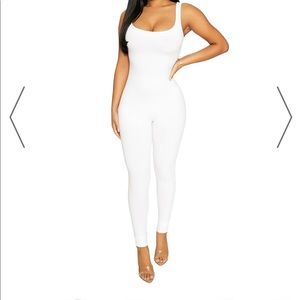 Brand new NW the looking snatched jumpsuit